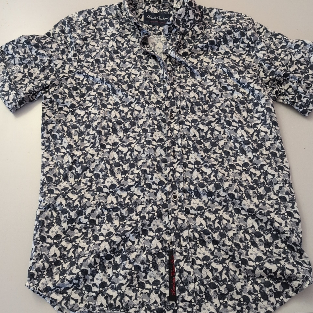 Robert Graham Black and White Skull Men's Shirt Small